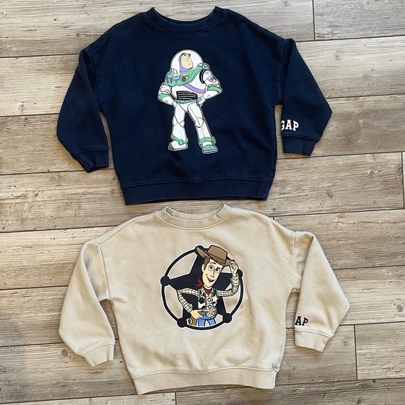 ⚡️BUNDLE⚡️ Set of 2Gap / Disney VintageSoft Sweatshirts Buzz WoodySize: 5T